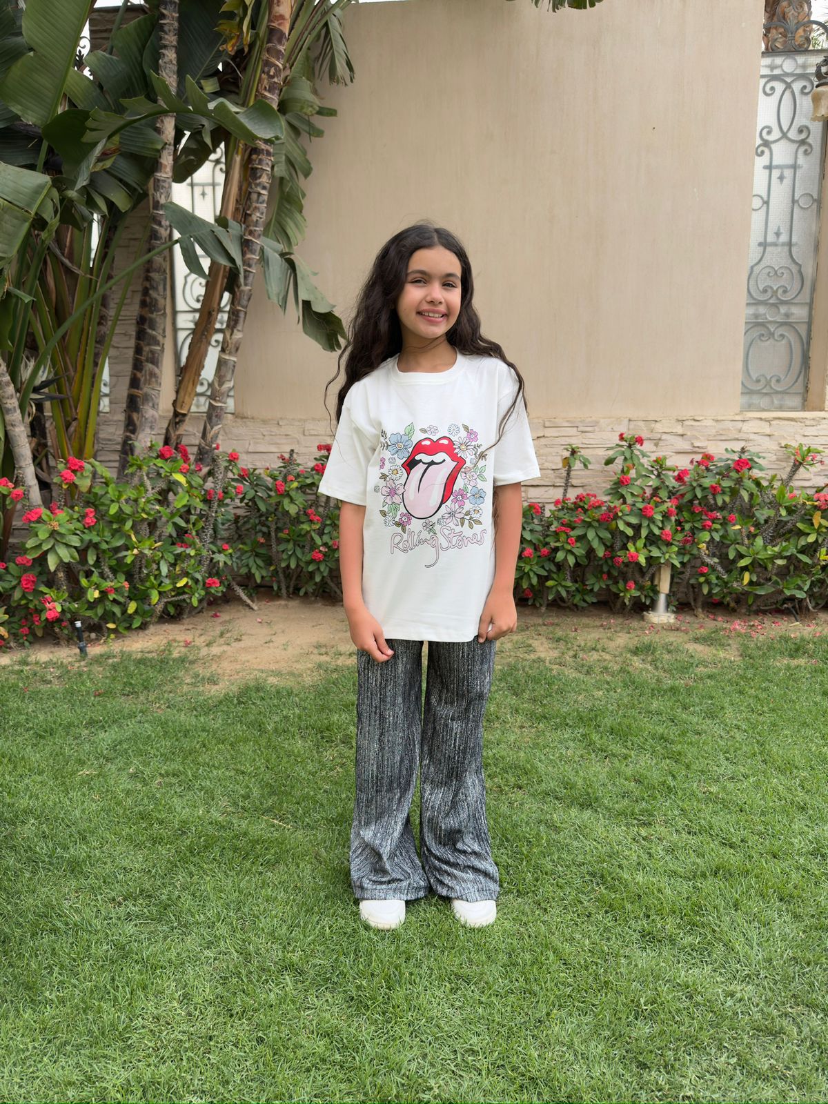 White rolling stone t-shirt